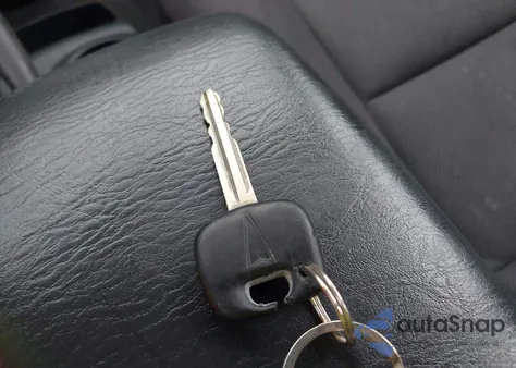 2003 Pontiac Vibe from USA, damaged, VIN 5Y2SL62823Z452716